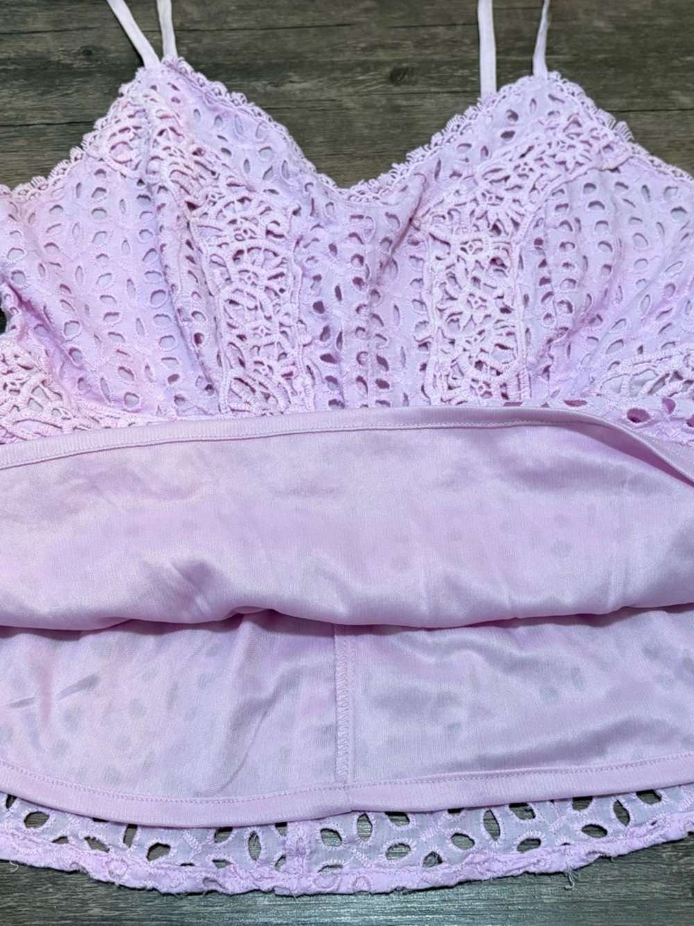 Japna Lavender Eyelet Lace Peplum Tank Top - Picture 3 of 6